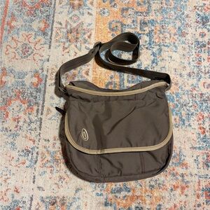 Timbuk2 expandable crossbody/messenger bag